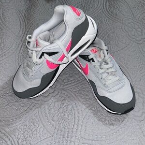 Nike Air Women’s Sneakers in Gray and Pink